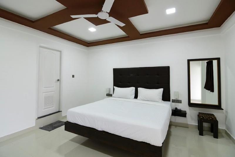 Seashore Beach Resort Calangute Bagian luar foto