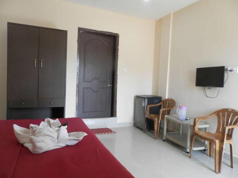 Seashore Beach Resort Calangute Bagian luar foto